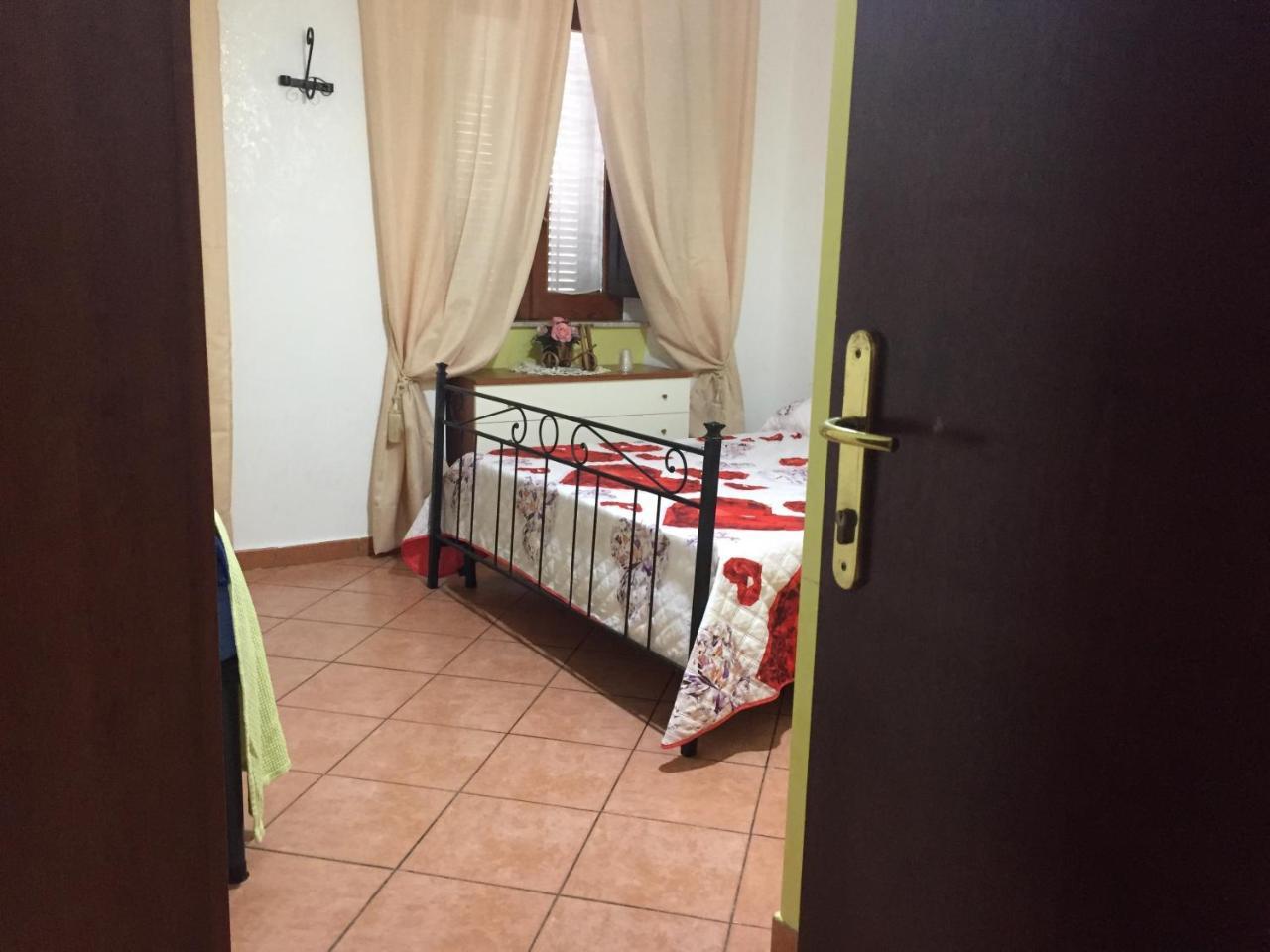 Il Normanno B&B Mileto Bagian luar foto