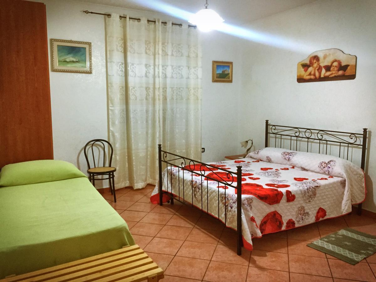 Il Normanno B&B Mileto Bagian luar foto