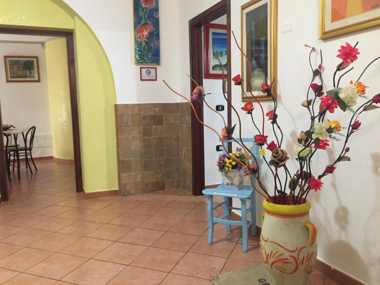 Il Normanno B&B Mileto Bagian luar foto