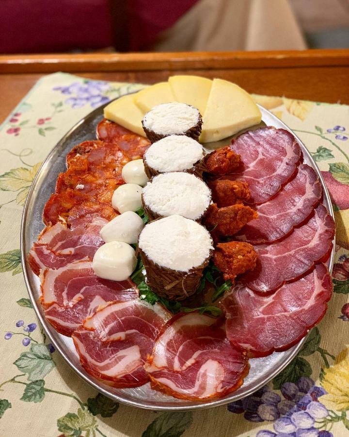 Il Normanno B&B Mileto Bagian luar foto
