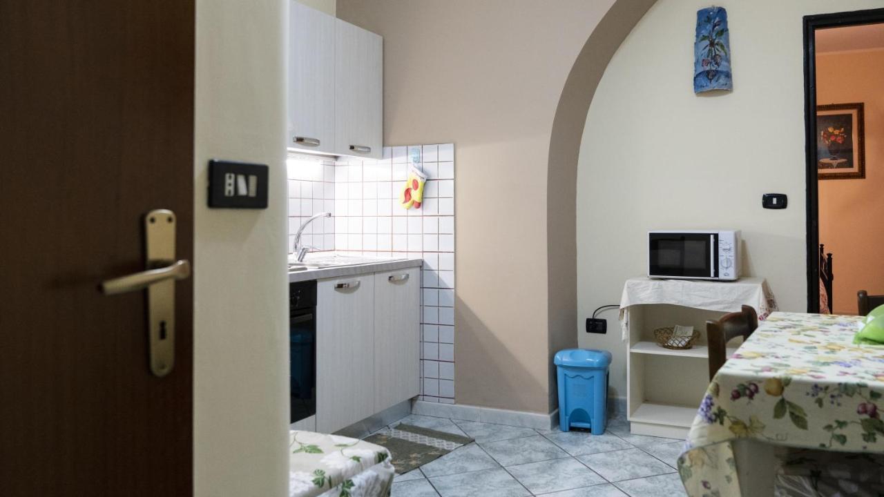 Il Normanno B&B Mileto Bagian luar foto