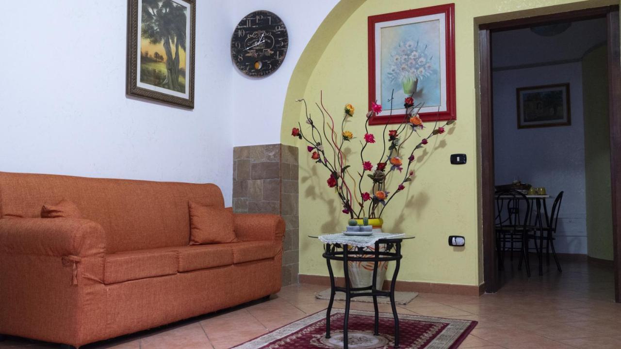 Il Normanno B&B Mileto Bagian luar foto