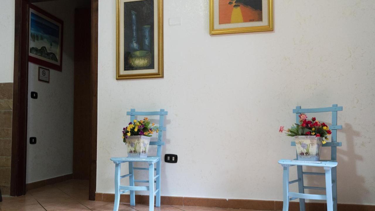 Il Normanno B&B Mileto Bagian luar foto