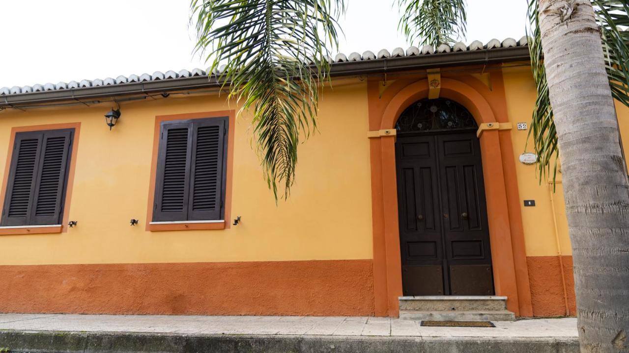 Il Normanno B&B Mileto Bagian luar foto