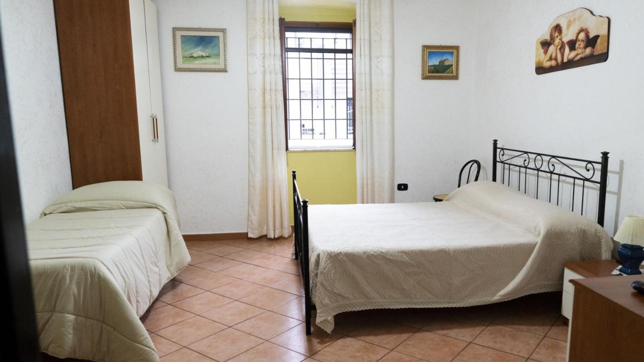 Il Normanno B&B Mileto Bagian luar foto
